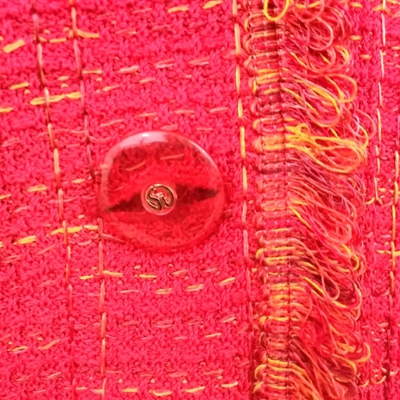 St John Couture Tweed Fringe 2 pc Skirt Blazer Set - Picture 7 of 8